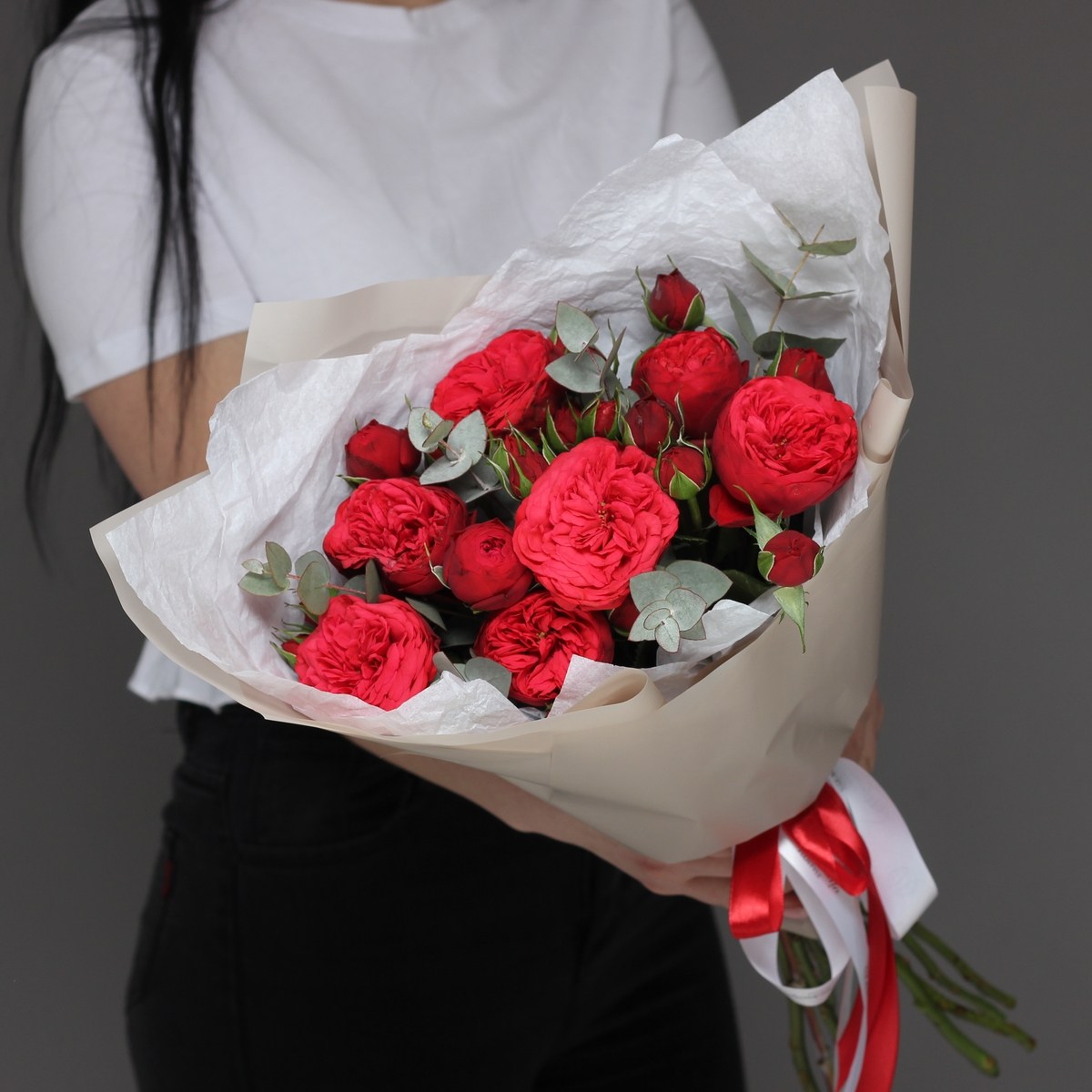 buket pionovidnyh roz 431